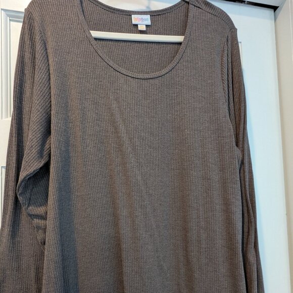 NWOT Lovely LuLaRoe Lynnae - Picture 1 of 6